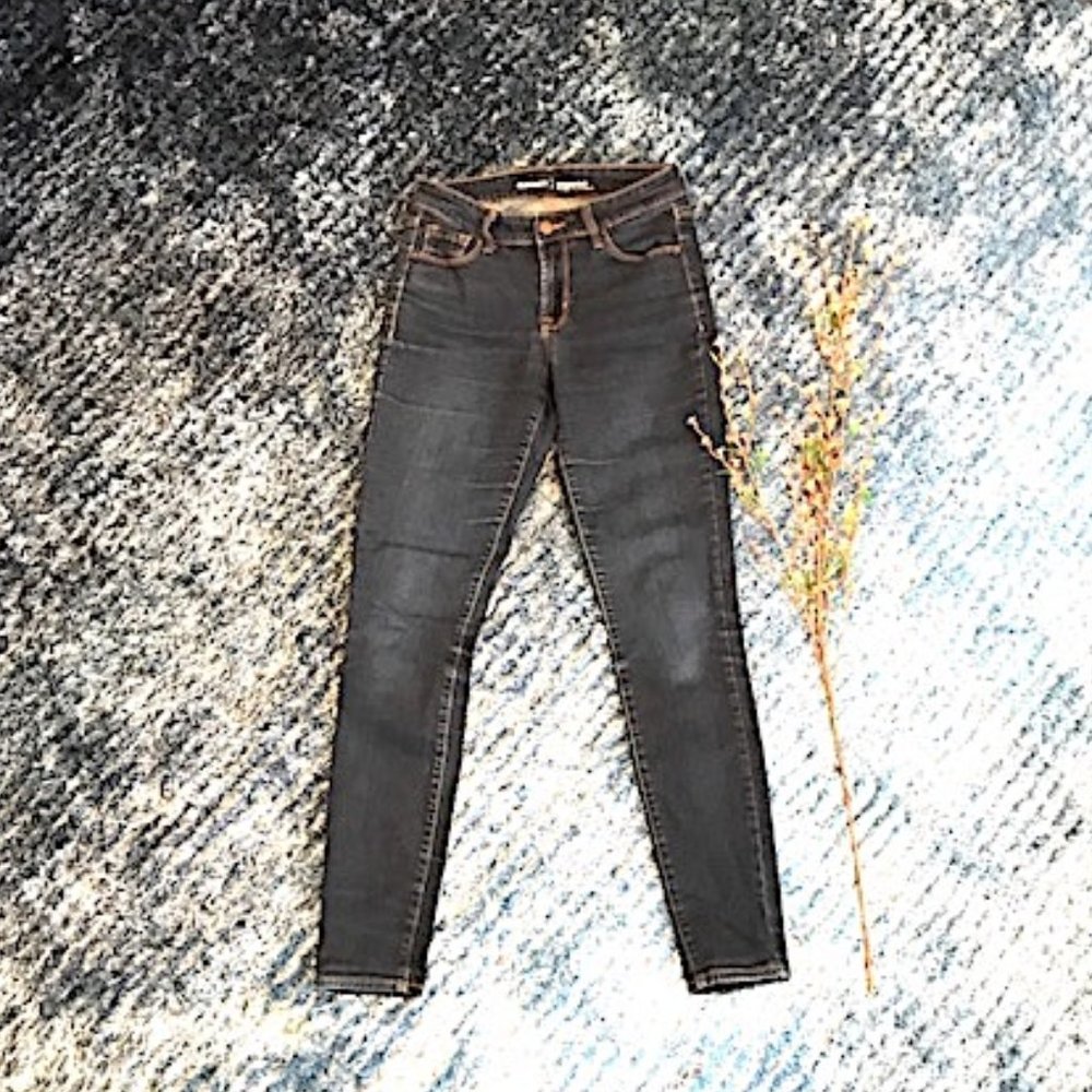 Old Navy Rockstar Mid-Rise Jeans